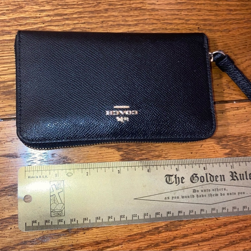 Coach Zip Around Crossgrain Leather Wallet - Black LIKE NEW - Picture 6 of 6